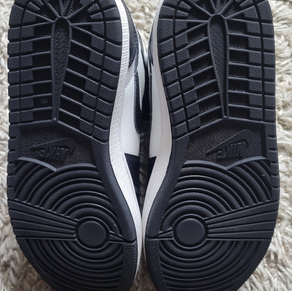 Nike Air High-Top Black and White Sneakers - Picture 3 of 4